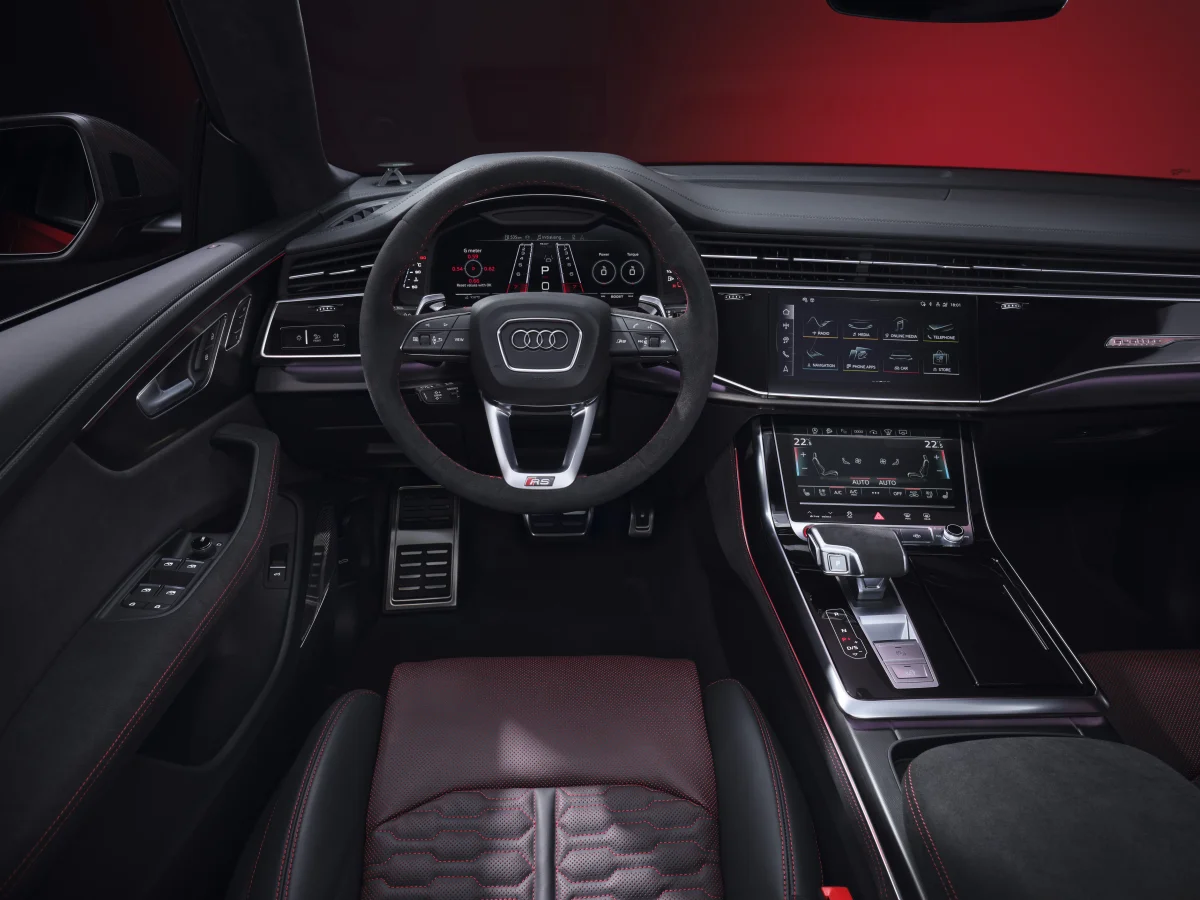 Audi RSQ8 — interior